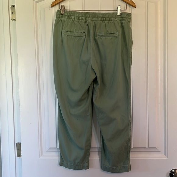 Gap Easy Pant pull On crop Size Medium - Picture 6 of 9